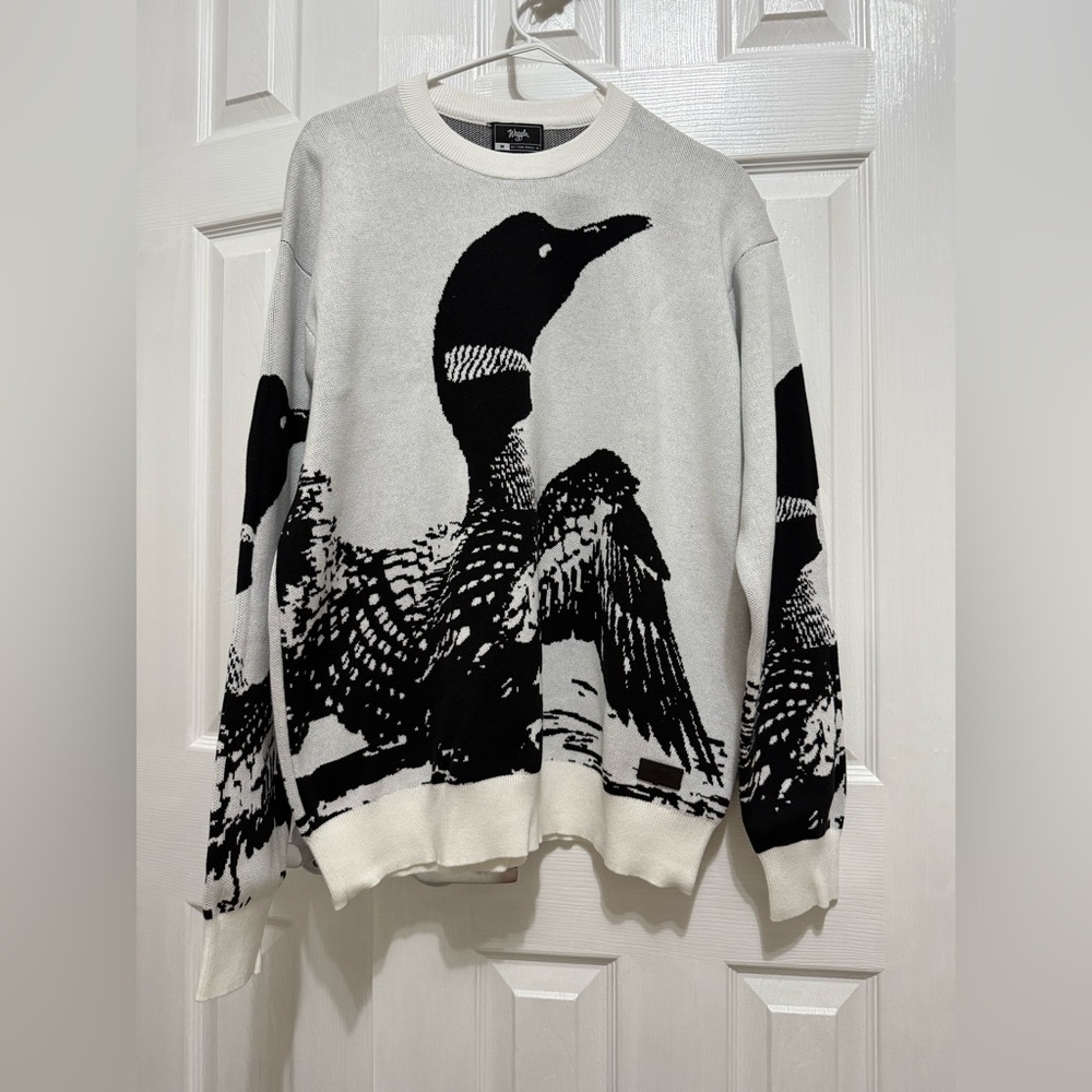 Waggle Golf Loon Call Wildknit Crewneck Sweater in Black/White color (Size L).